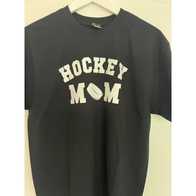 Hockey Mom Novelty T Shirt